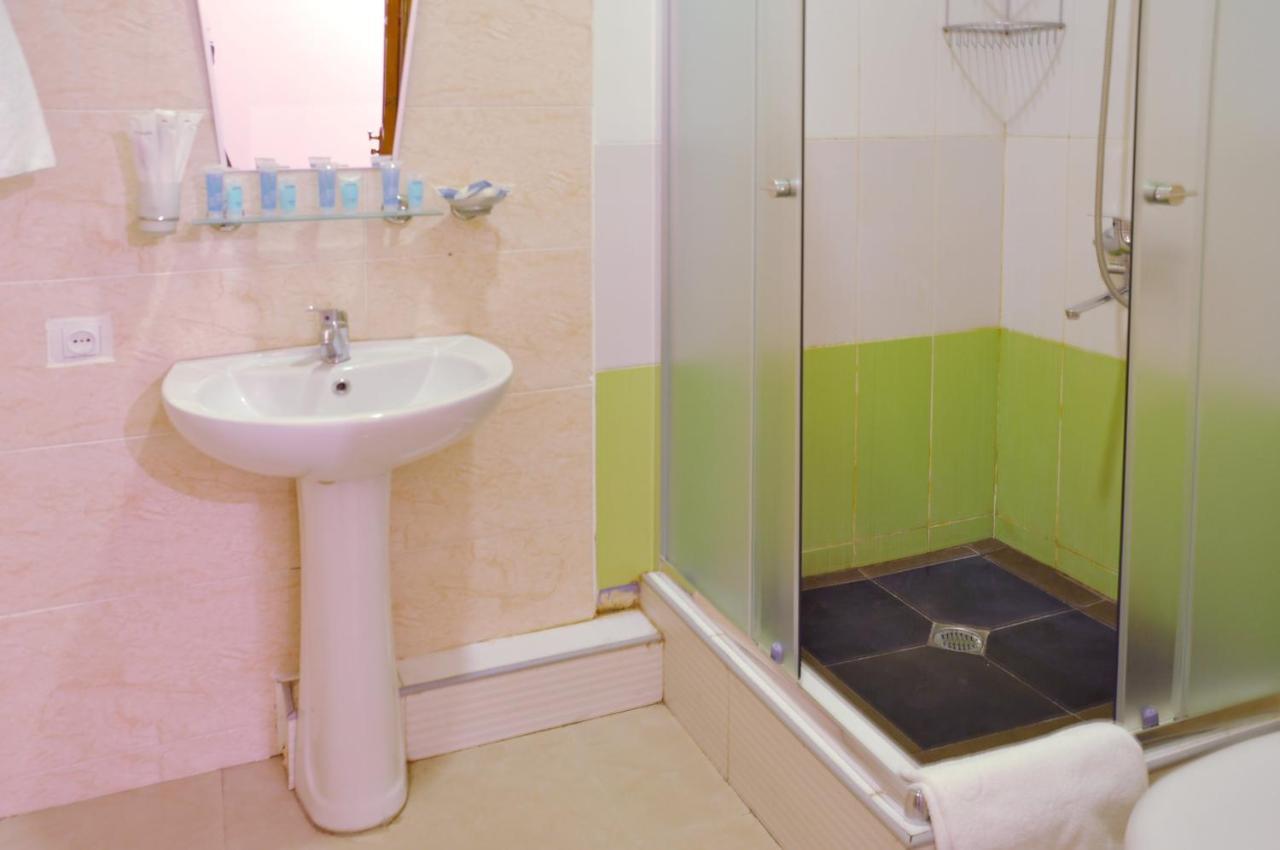 Hotel Alexandra Tbilisi Ngoại thất bức ảnh